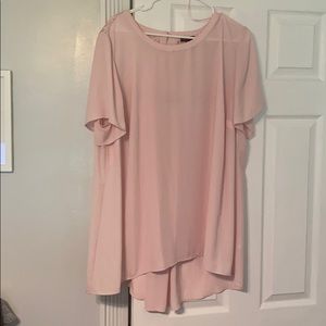 Blush Vince camuto hi lo hem blouse